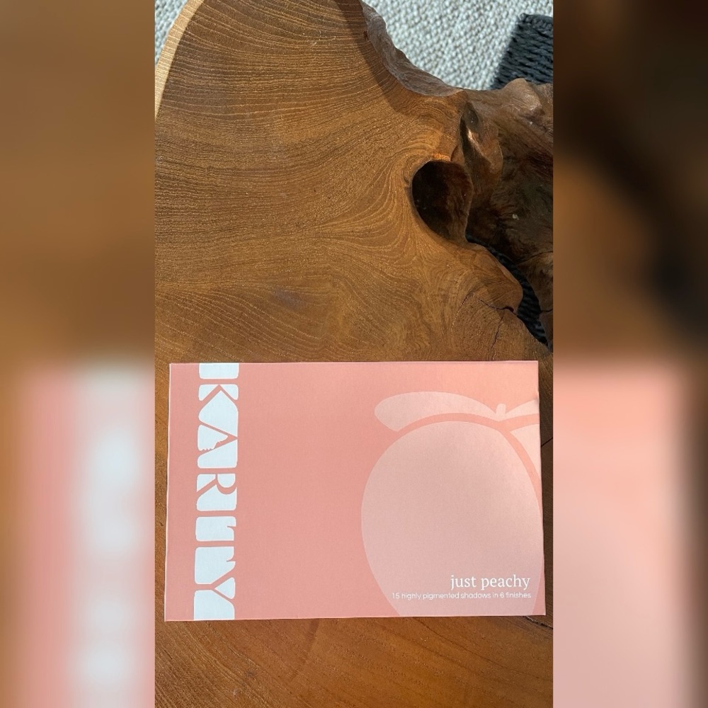 Karity Just Peachy Eyeshadow Palette